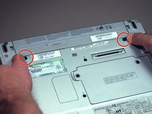 Langkah 1 — Matikan Laptop dan Lepaskan Baterai