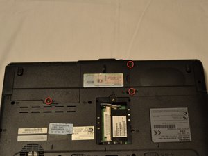 Langkah 3 — Lepaskan Hard Drive