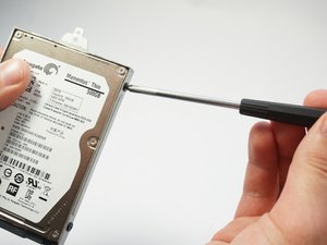 Langkah 6 — Mengganti Hard Drive Lama dengan Baru